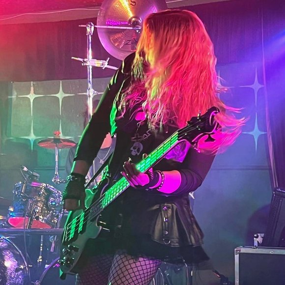 Meet your Posher, Kimberly Cherrybomb 13 - Picture 12 of 16